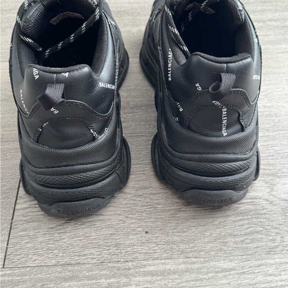 Balenciaga Triple S Sneaker Allover Logo - Picture 4 of 4